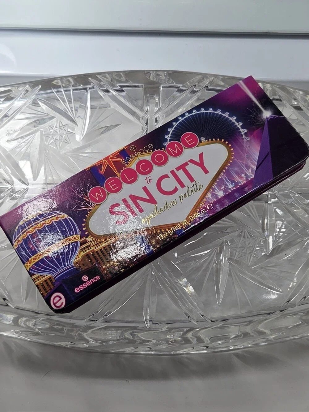 Essence Welcome to Sin City Eyeshadow Palette